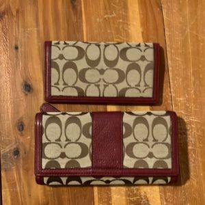 Coach Snap Checkbook 2 Piece Large Tan and Burgundy Leather Wallet